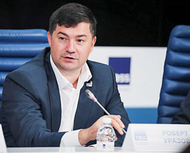 Роберт ­УРАЗОВ
