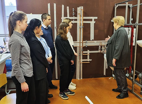 Современные формы профориентационной работы со школьниками