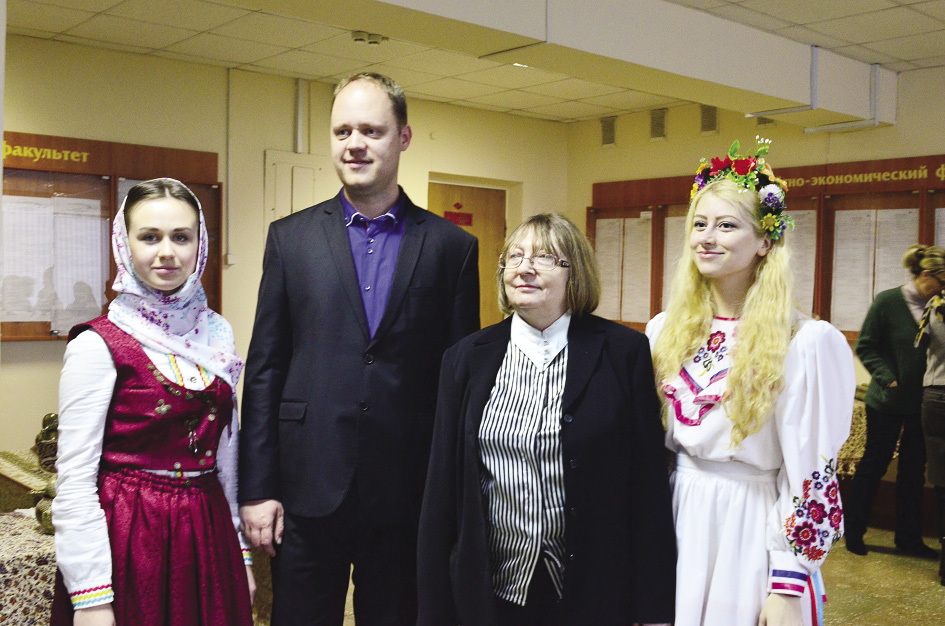 На Иранской выставке